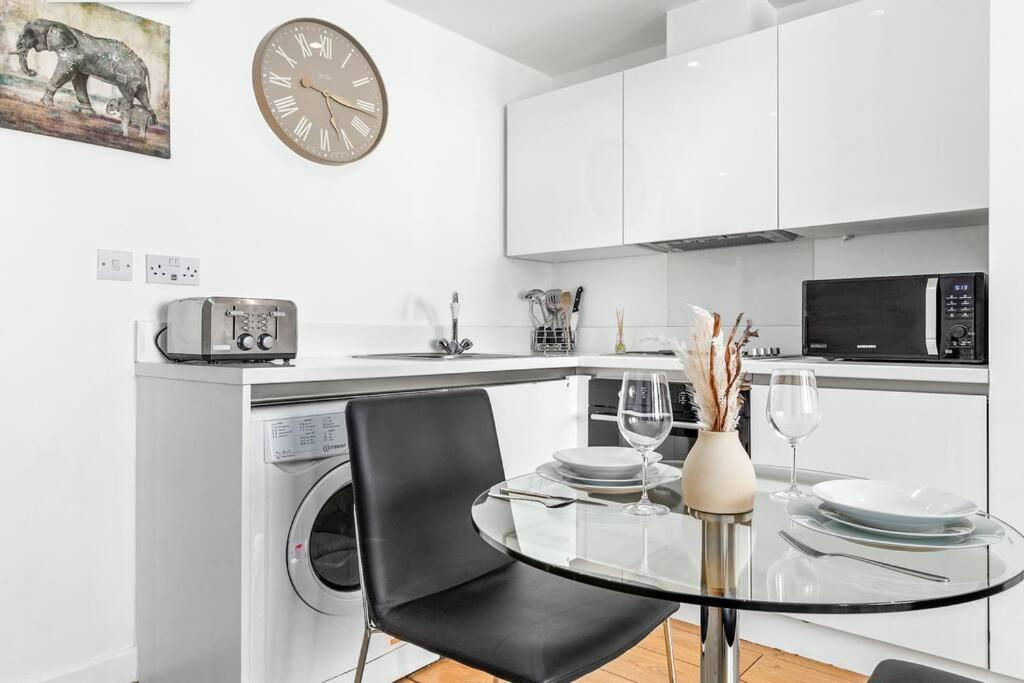 Apartmán Piccadilly Haven, Flat In London Vr12 Exteriér fotografie